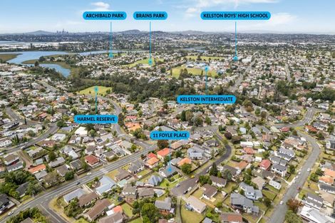 Photo of property in 11 Foyle Place, Glendene, Auckland, 0602