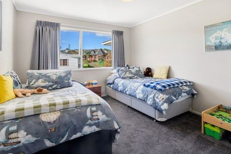 Photo of property in 22 Jandell Crescent, Bucklands Beach, Auckland, 2014