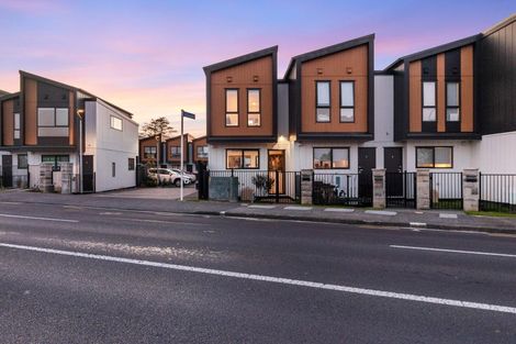 Photo of property in 1 Red Arches Road, Henderson, Auckland, 0610