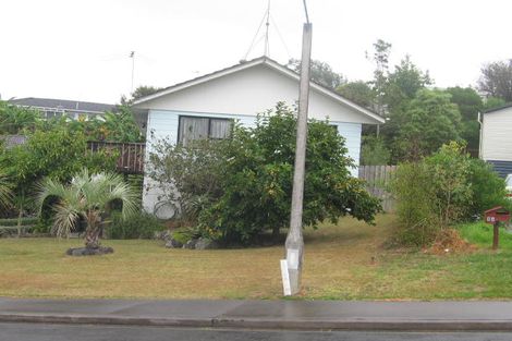 Photo of property in 6 Kupari Place, Totara Vale, Auckland, 0629