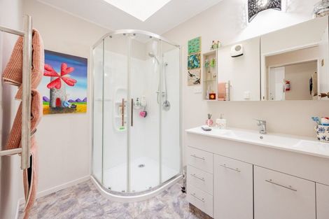 Photo of property in 14a Ruataniwha Street, Waipawa, 4210