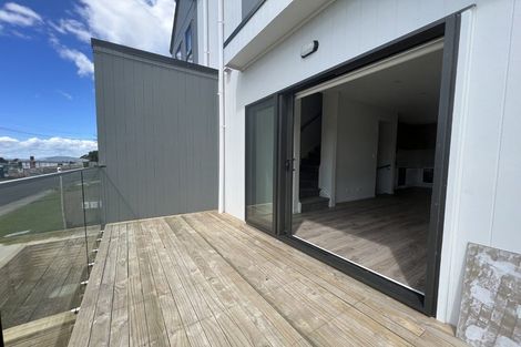 Photo of property in 1/43 Ranui Avenue, Ranui, Auckland, 0612