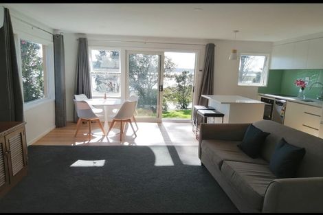 Photo of property in 5 Chapman Road, Te Atatu Peninsula, Auckland, 0610