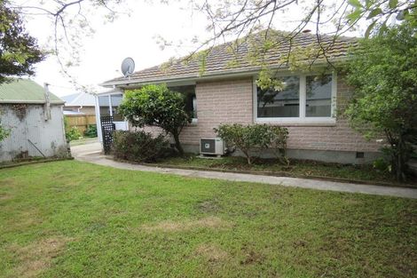 Photo of property in 2/256 Estuary Road, South New Brighton, Christchurch, 8062