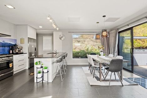 Photo of property in 27 Pendeen Crescent, Jacks Point, Queenstown, 9371