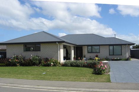 Photo of property in 4 Monet Vale, Rolleston, 7614