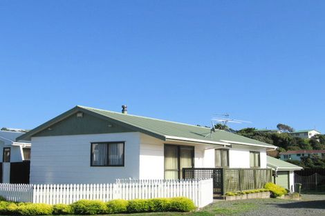 Photo of property in 9 Trispen Place, Camborne, Porirua, 5026