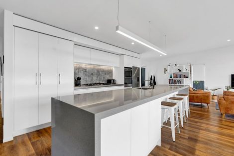 Photo of property in 73 Hine Street, New Plymouth, 4310