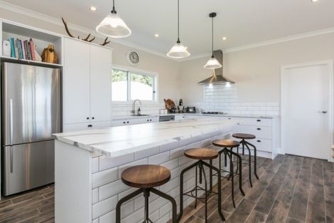 Photo of property in 203 Kereru Road, Maraekakaho, 4171