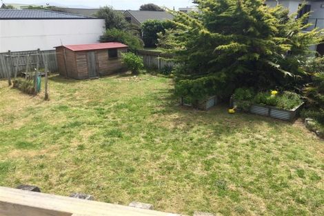 Photo of property in 151 Field Way, Waikanae Beach, Waikanae, 5036