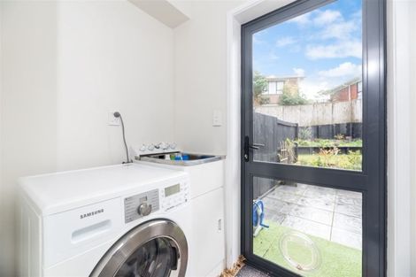 Photo of property in 37 Barnea Circle, Glen Eden, Auckland, 0602