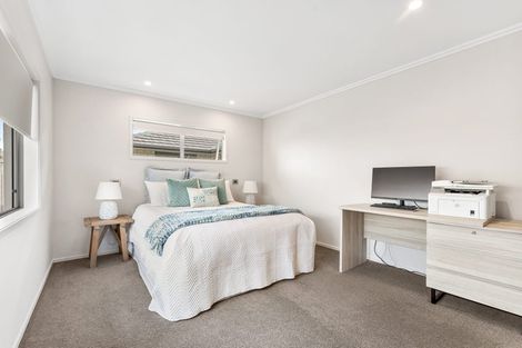 Photo of property in 7 Laurie Street, Red Beach, 0932