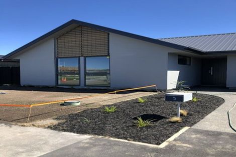 Photo of property in 5 Tussle Grove, Halswell, Christchurch, 8025