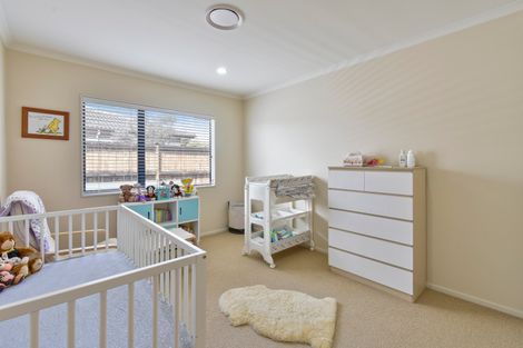 Photo of property in 19 Fergy Crescent, Wattle Downs, Auckland, 2103