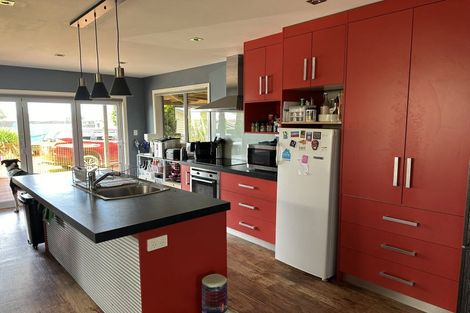 Photo of property in 5 Kitchener Street, Eltham, 4322