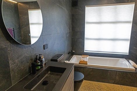 Photo of property in 724 Highgate, Maori Hill, Dunedin, 9010