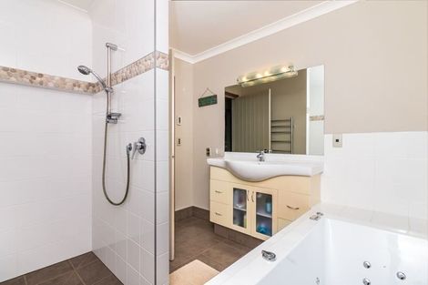 Photo of property in 1 Warren Fisher Grove, Rangatira Park, Taupo, 3330