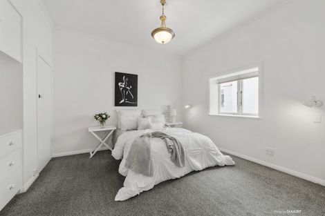 Photo of property in 284 Karori Road, Karori, Wellington, 6012