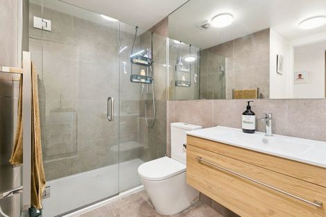 Photo of property in 4/65 Tiketike Way, Brooklyn, Wellington, 6021