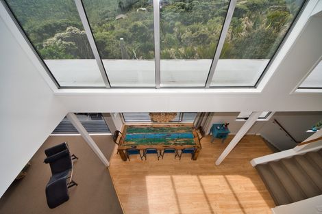 Photo of property in 21 Rayner Road, Piha, New Lynn, 0772