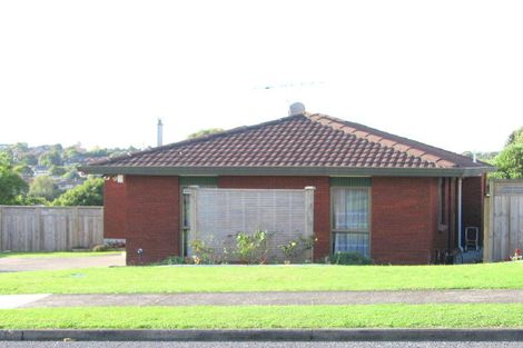 Photo of property in 4 Raddock Place, Farm Cove, Auckland, 2012