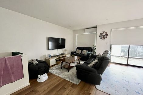 Photo of property in 38 Korokio Lane, Henderson, Auckland, 0612