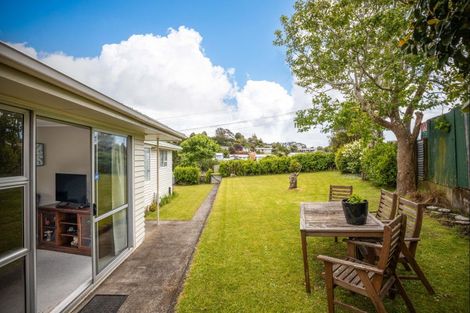 Photo of property in 5 Oranga Street, Marfell, New Plymouth, 4310