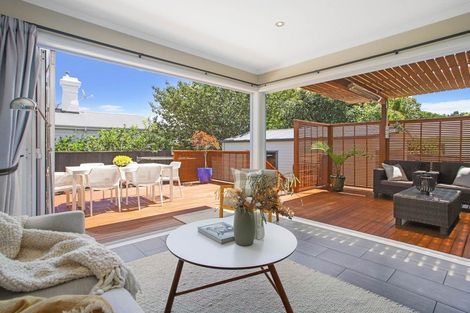 Photo of property in 52 Moana Avenue, Onehunga, Auckland, 1061