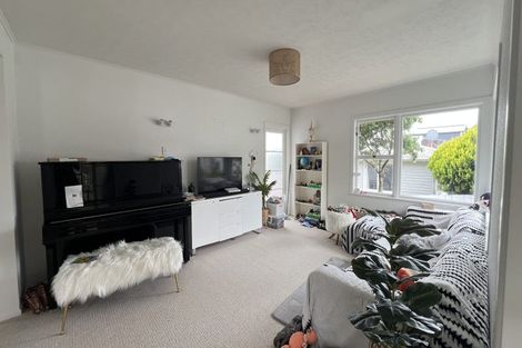 Photo of property in 59 Bond Crescent, Forrest Hill, Auckland, 0620