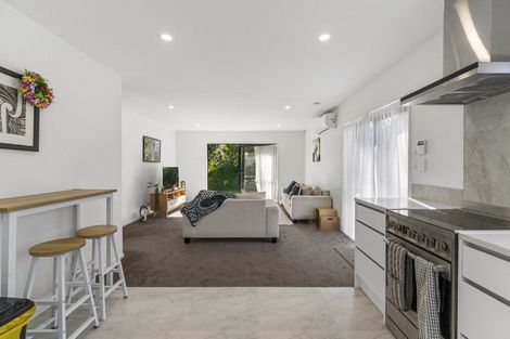 Photo of property in 7 Winnie Close, Acacia Bay, Taupo, 3330