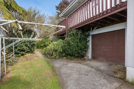Photo of property in 7 Fairview Place, Westown, New Plymouth, 4310