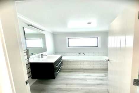 Photo of property in 18a North Street, Petone, Lower Hutt, 5012