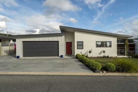 Photo of property in 6 Ellesmere Close, Pyes Pa, Tauranga, 3112
