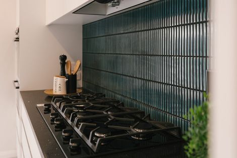 Photo of property in 32 Atlantic Drive, Fitzherbert, Palmerston North, 4410