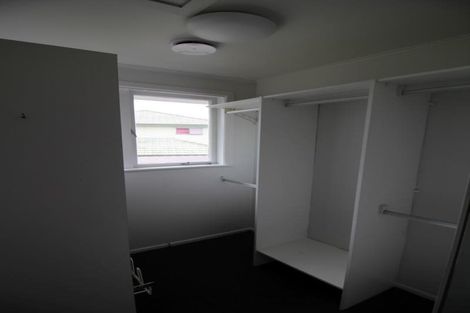 Photo of property in 1 Gaede Terrace, Sunnyvale, Auckland, 0612