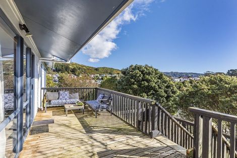 Photo of property in 32 Northumberland Street, Cannons Creek, Porirua, 5024