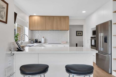 Photo of property in 21 Beachwater Drive, Papamoa Beach, Papamoa, 3118