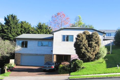 Photo of property in 1/17 Everglade Drive, Goodwood Heights, Auckland, 2105