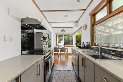 Photo of property in 15a Sycamore Grove, Lower Vogeltown, New Plymouth, 4310