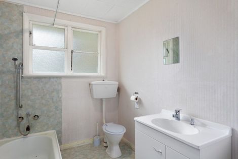 Photo of property in 21 Tawa Street, Edgecumbe, 3120