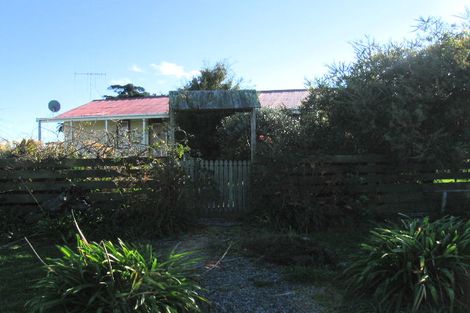 Photo of property in 35 Old Coach Road South, Otaki Beach, Otaki, 5512