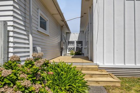 Photo of property in 63 Brois Street, Frankleigh Park, New Plymouth, 4310