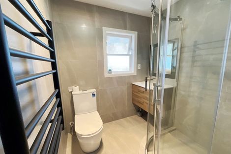 Photo of property in 4 Paton Avenue, Te Atatu South, Auckland, 0610