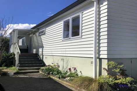 Photo of property in 2/33 Egremont Street, Belmont, Auckland, 0622