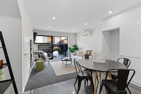 Photo of property in 9 Shingle Street, Sydenham, Christchurch, 8023