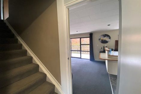 Photo of property in 25 Montana Place, Merrilands, New Plymouth, 4312