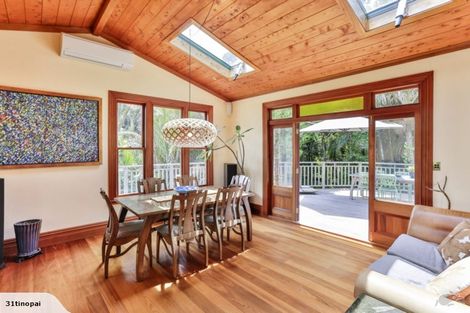 Photo of property in 31 Tinopai Road, Titirangi, Auckland, 0604