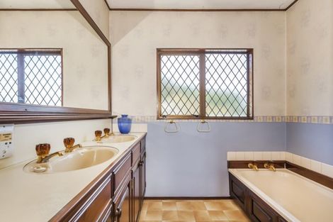 Photo of property in 196 Saint Andrews Road, Plimmerton, Porirua, 5026