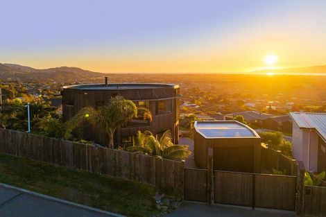 Photo of property in 14 Wilson Way, Waikanae, 5036