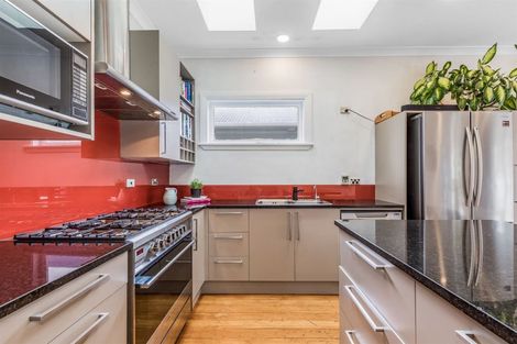 Photo of property in 37 Tuatoru Street, Eastbourne, Lower Hutt, 5013